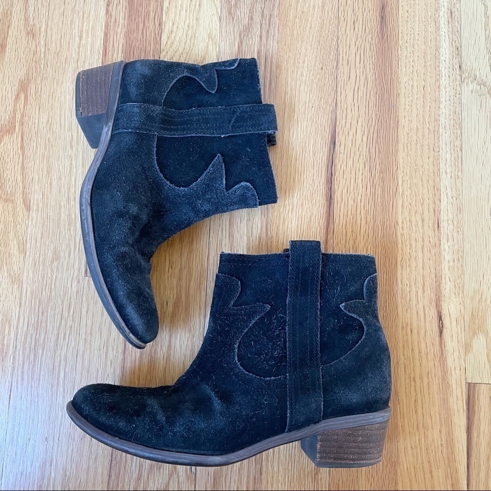 Lucky Brand Terra Suede Ankle Bootie Western Stacked Heel Black 6.5